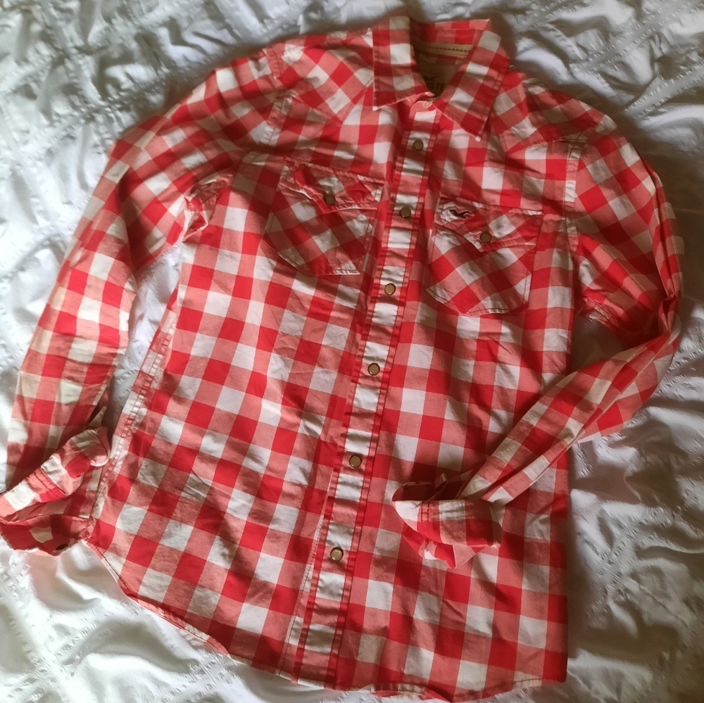 Hollister shirt